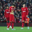 Mohamed Salah lamentando la derrota del Liverpool.