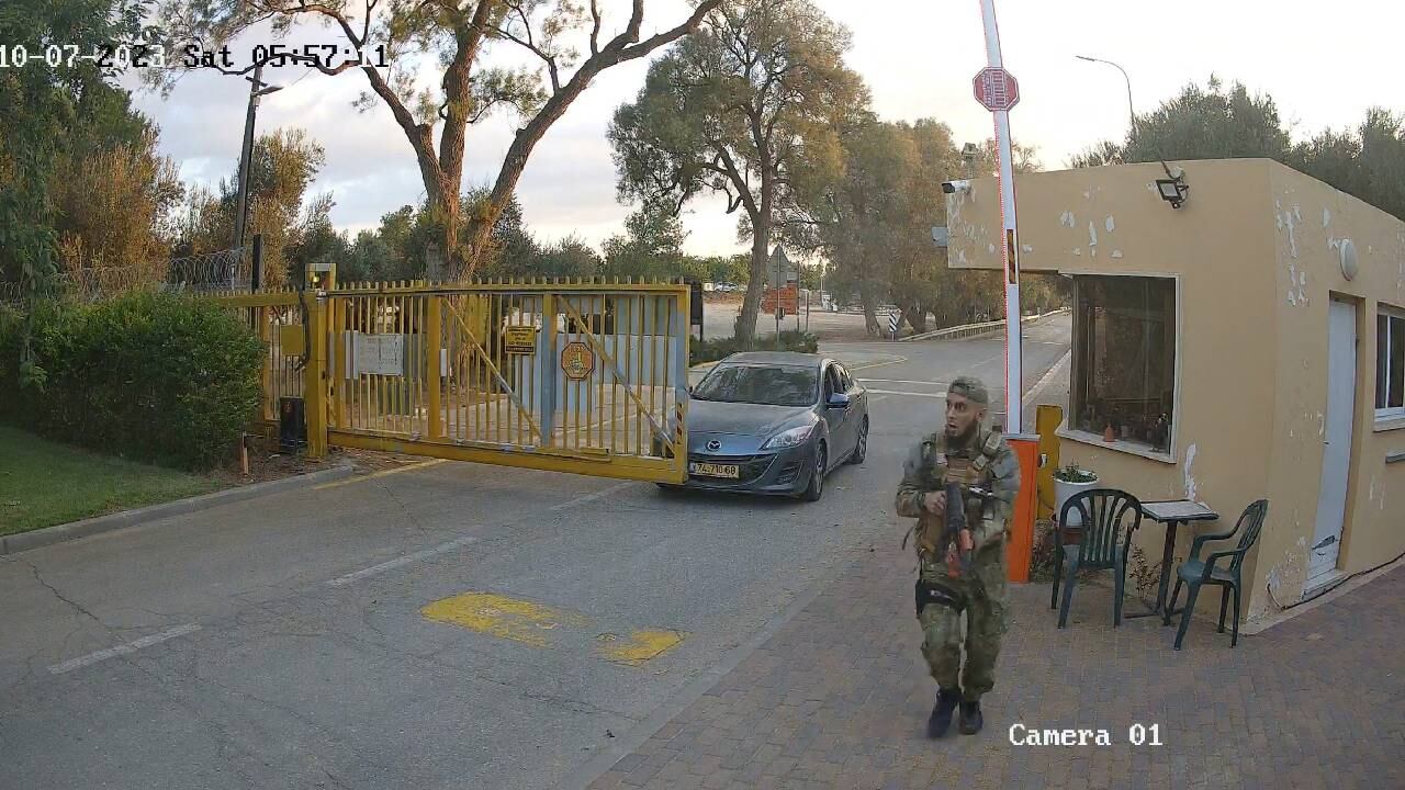 Estas imágenes muestran a los combatientes de Hamás en una matanza en el sur de Israel.