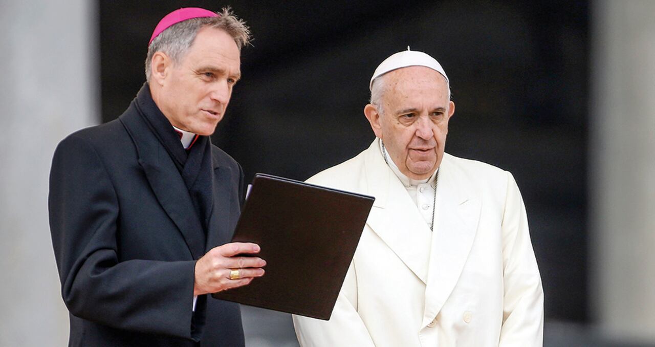El papa Francisco no llamó papa a Benedicto XVI en su funeral.