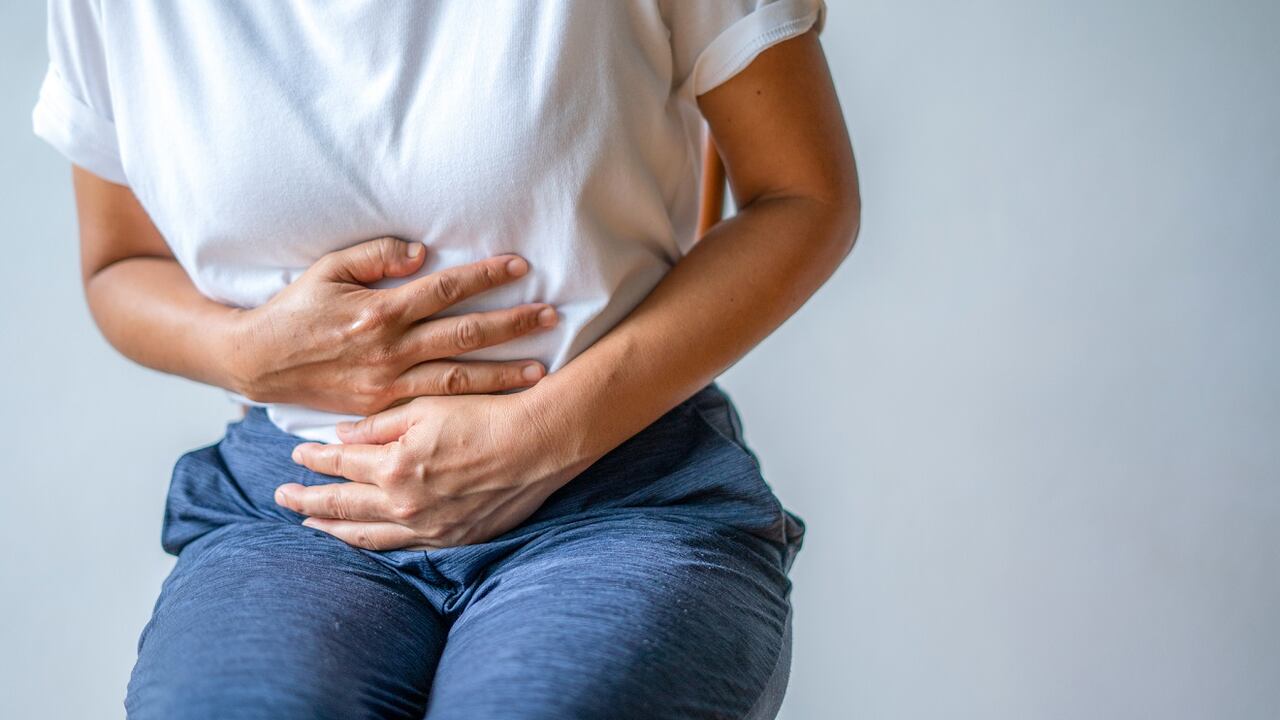 La ciruela ayuda a combatir el estreñimiento gracias a su contenido en fibra.