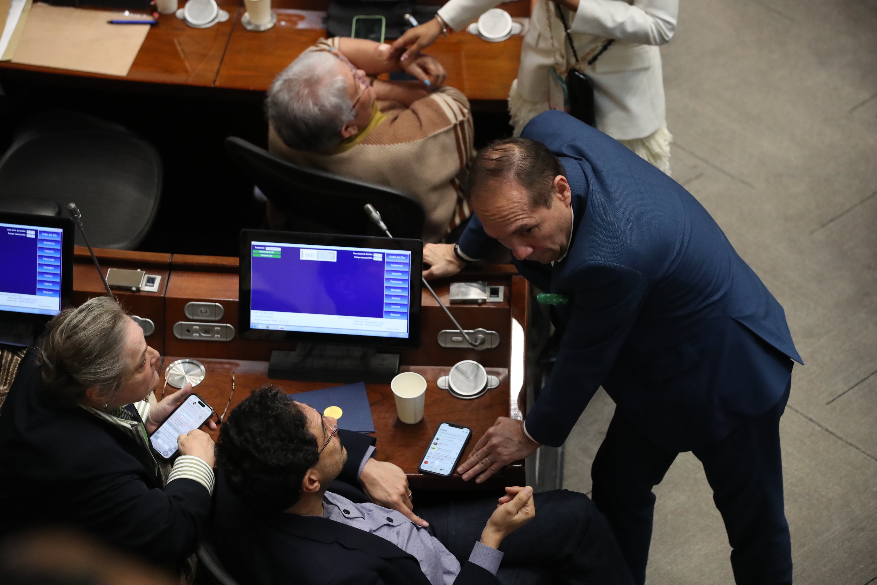 Ministro del Trabajo  Antonio Sanguino en la plenaria del Senado, Consulta Popular