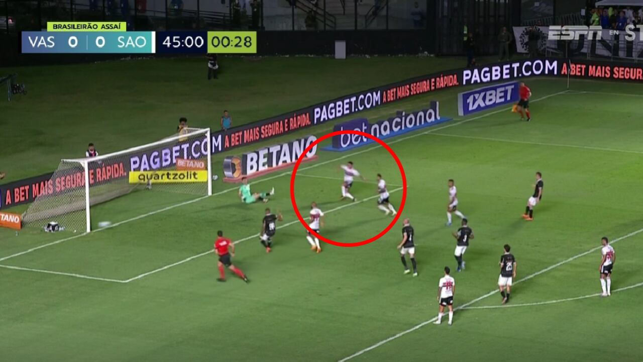 James Rodríguez tuvo error en la definición en su juego con Sao Paulo