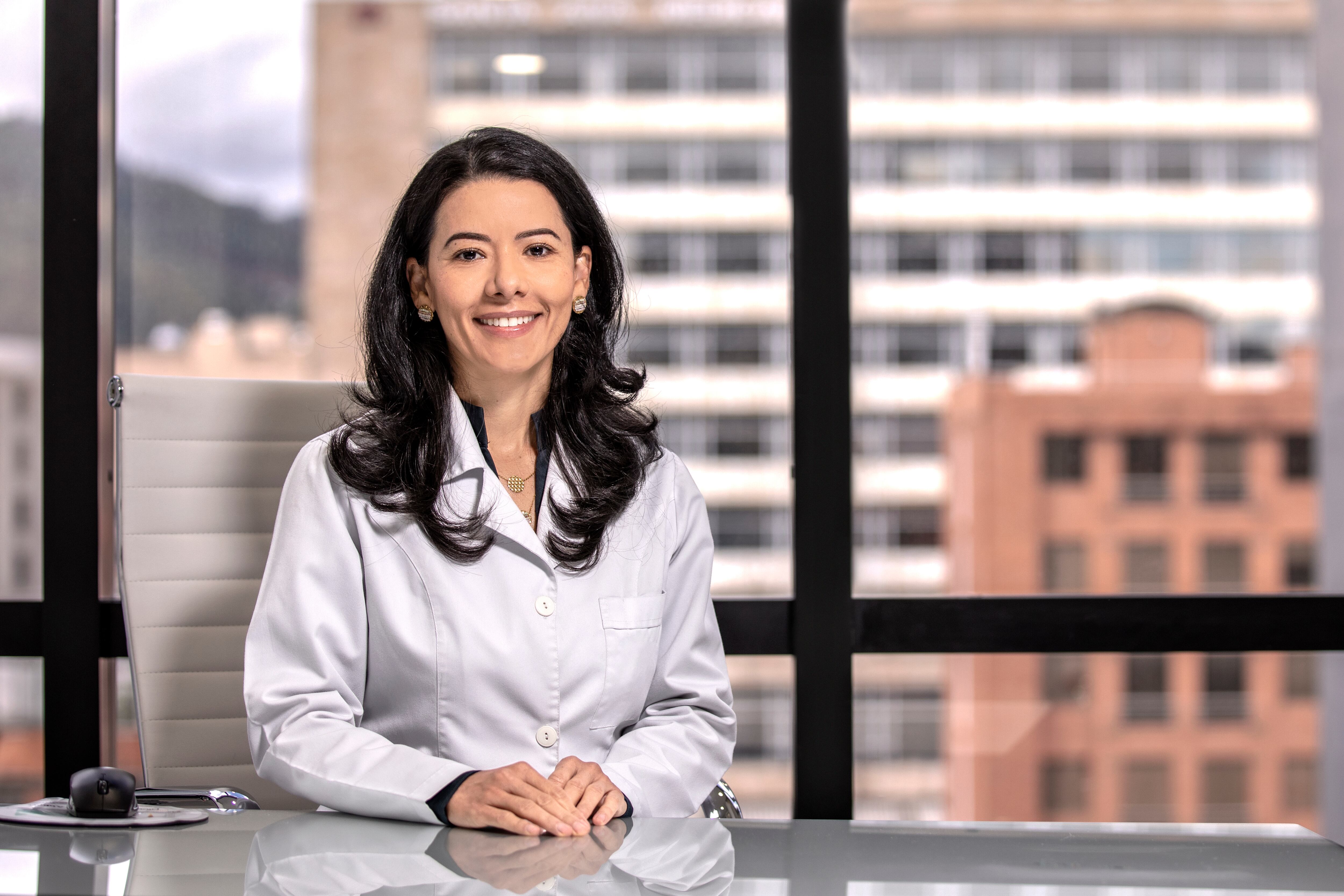 Ariana Sierra, médica endocrinóloga e internista.