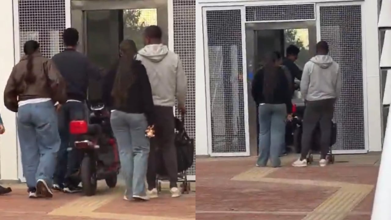 Este es el momento en el que el sujeto subió el vehículo.