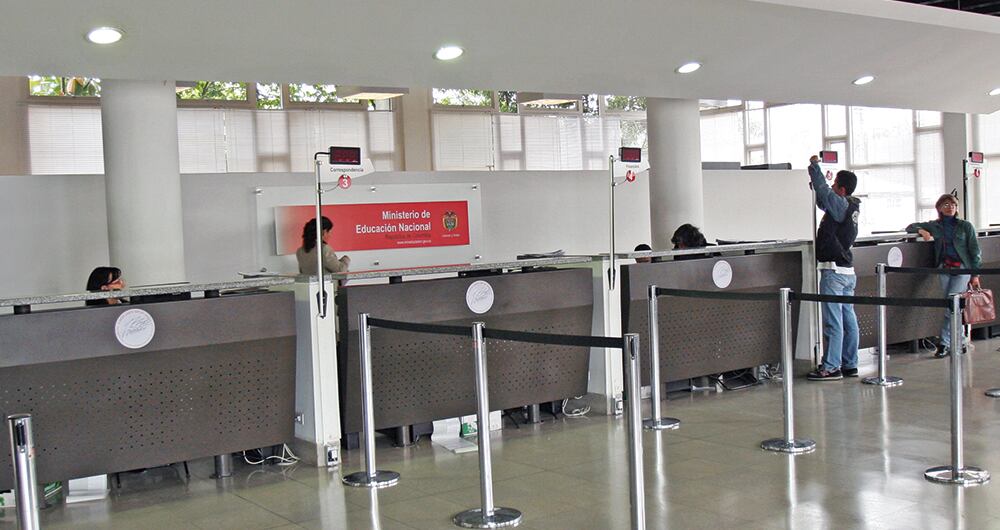    El exjefe de gabinete habría creado un ambiente hostil en el Ministerio de Educación, con gritos y presunto abuso de poder.