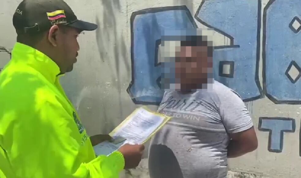 Una de las 8 personas capturadas como presuntos responsables de las extorsiones y los ataque armados