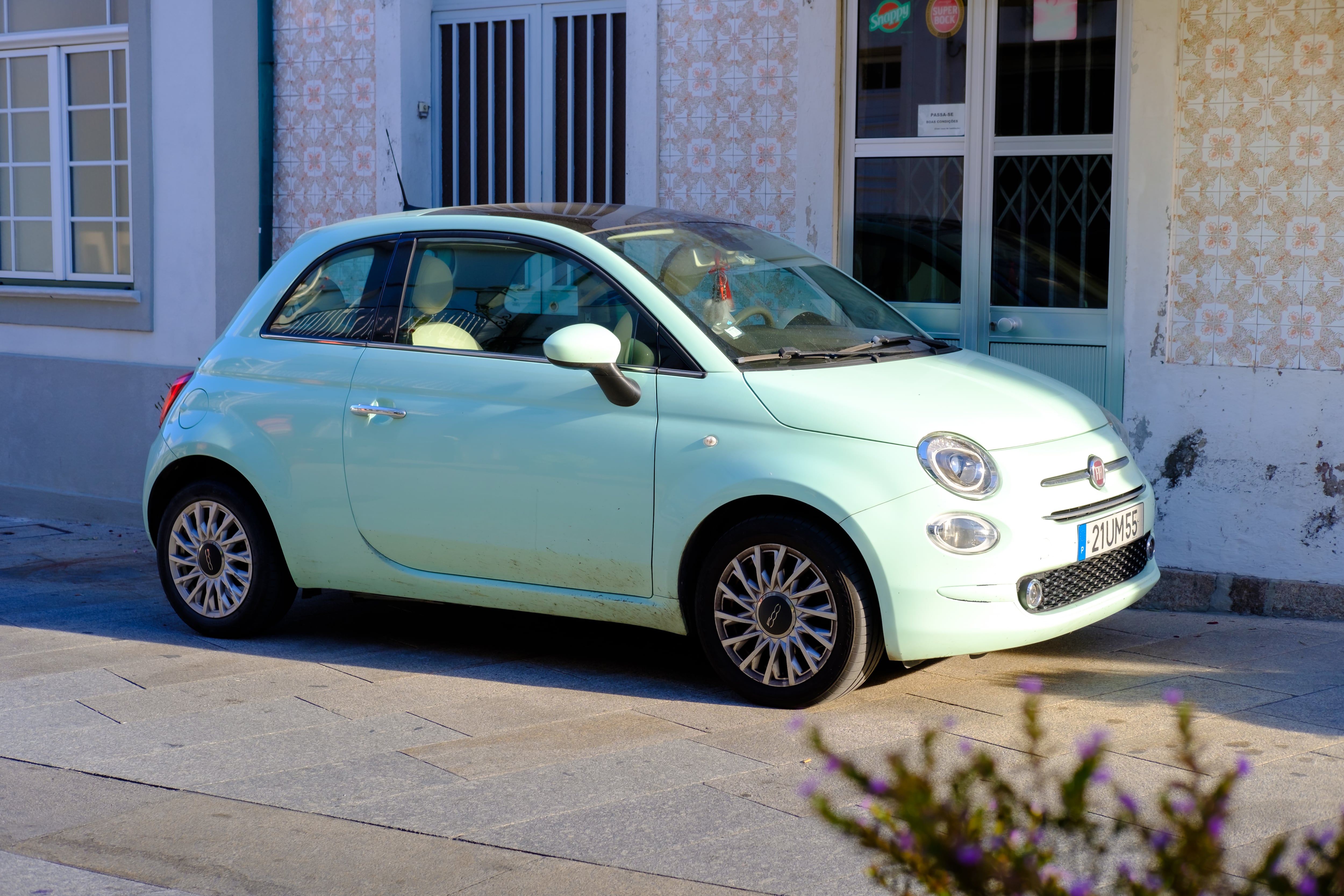La empresa dejará de fabricar el Fiat 500 por un mes