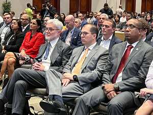 El fiscal Francisco Barbosa fue invitado como ponente en una conferencia magistral sobre las finanzas criminales y el papel de las instituciones contra el lavado de activos.