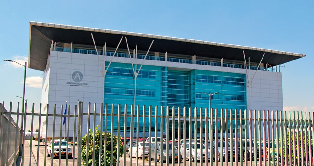 La Aerocivil reiteró que las medidas adoptadas buscan proteger la seguridad operacional de las aeronaves y sus pasajeros frente al riesgo que representa la ceniza volcánica.