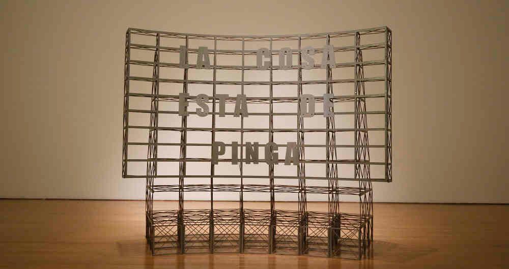 LCEDP, 2014 Zinc galvanizado 126 x 152 x 79,5 cm Colección Privada, Bogotá © Los Carpinteros Cortesía Galería Habana Fotografía: Daniel Martín Corona Foto: Guillermo Torres / Revista Semana