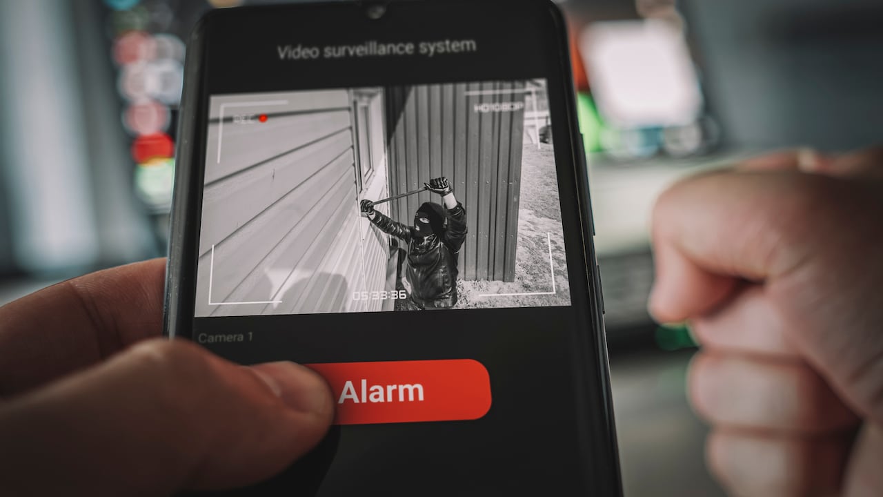 Un celular podría servir de vigilancia ante delincuentes.