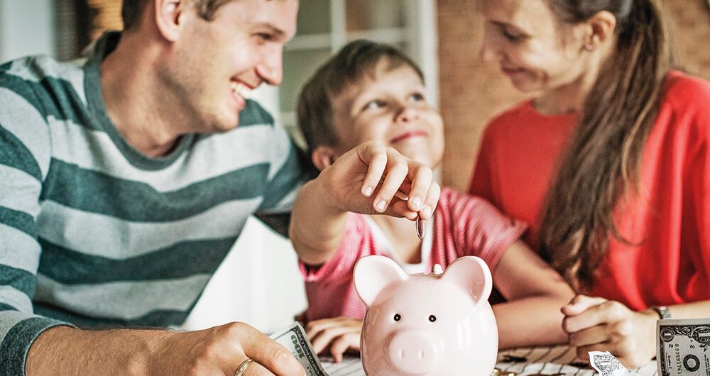 A juicio de Casa de Bolsa, el colchón de ahorros se reduce porque es el segundo año con inflación alta, y el incremento en las tasas se empezará a sentir este año, pues se demora en reflejarse.