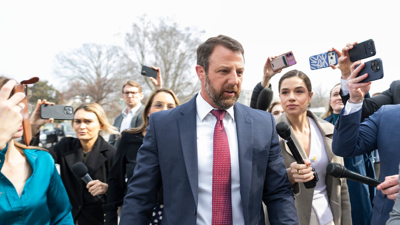 Markwayne Mullin, nominado a secretario del DHS.