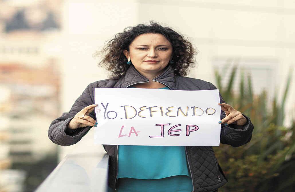 ANGÉLICA LOZANO, senadora