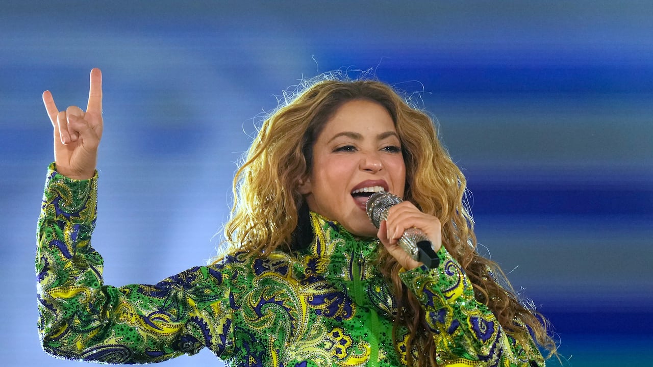 La colombiana Shakira actuó durante un concierto gratuito en la playa de Copacabana, en Río de Janeiro.