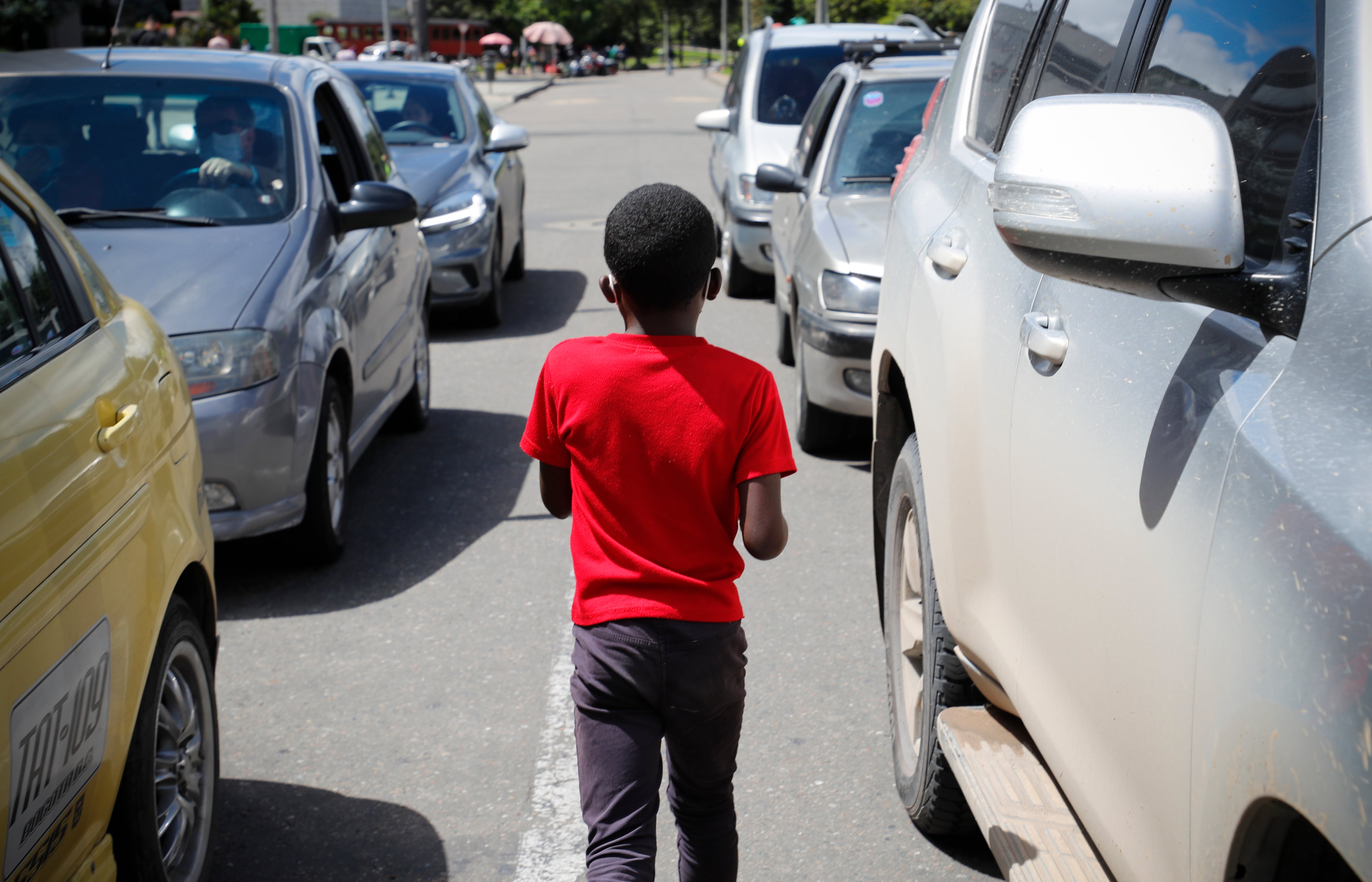 Niños trabajando 
Bogotá junio 17 del 2021
Foto Guillermo Torres Reina /Semana