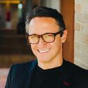 Juan Diego Gómez ha ayudado a miles de personas en educación financiera en todo el mundo.