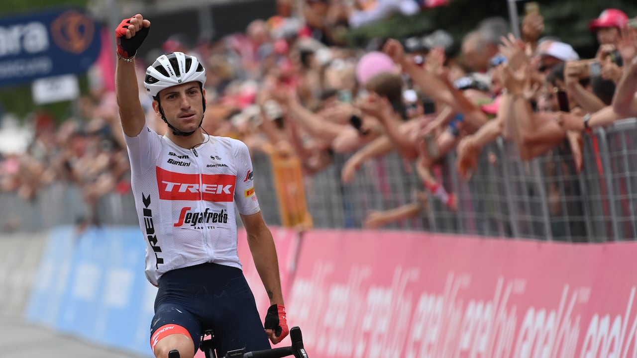 Giulio Ciccone se queda con la etapa 15 del Giro de Italia. Foto: Twitter @giroditalia