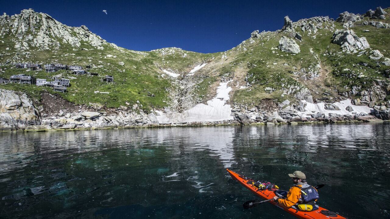 Nicolás Carvajal Agua Manantial
