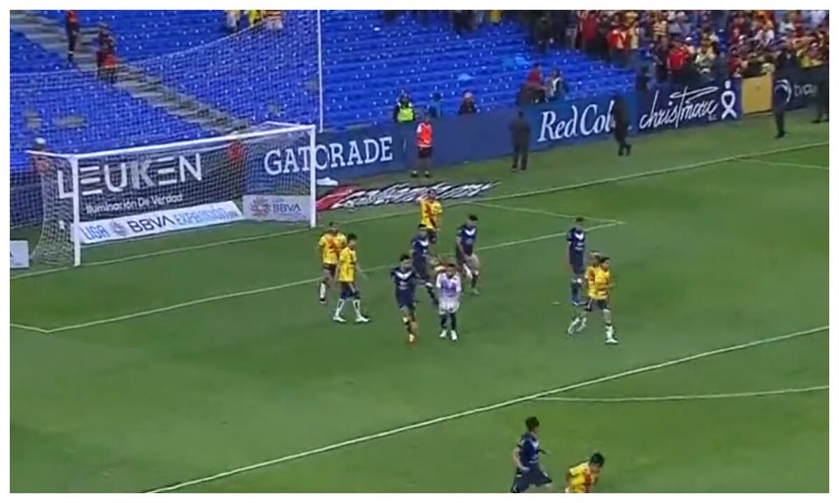 golazo de arco a arco que piden para el Puskas