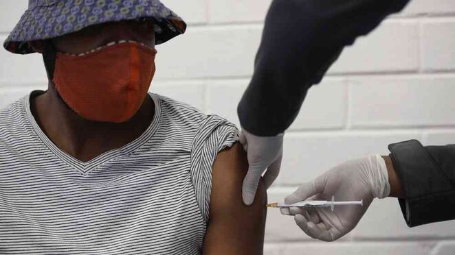 ¿Cuándo estará lista la vacuna de Moderna contra el coronavirus?