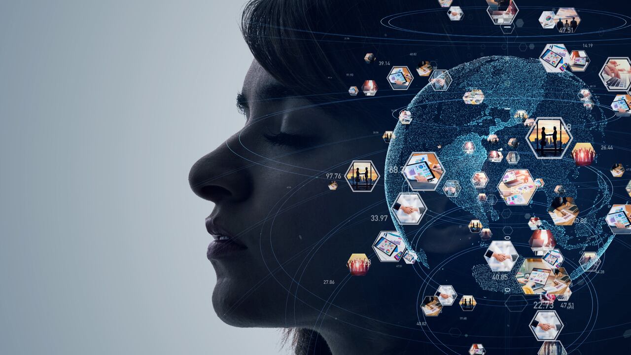 La ciencia ha demostrado que el bombardeo constante de estímulos digitales altera los patrones cerebrales, reduciendo la eficiencia cognitiva.