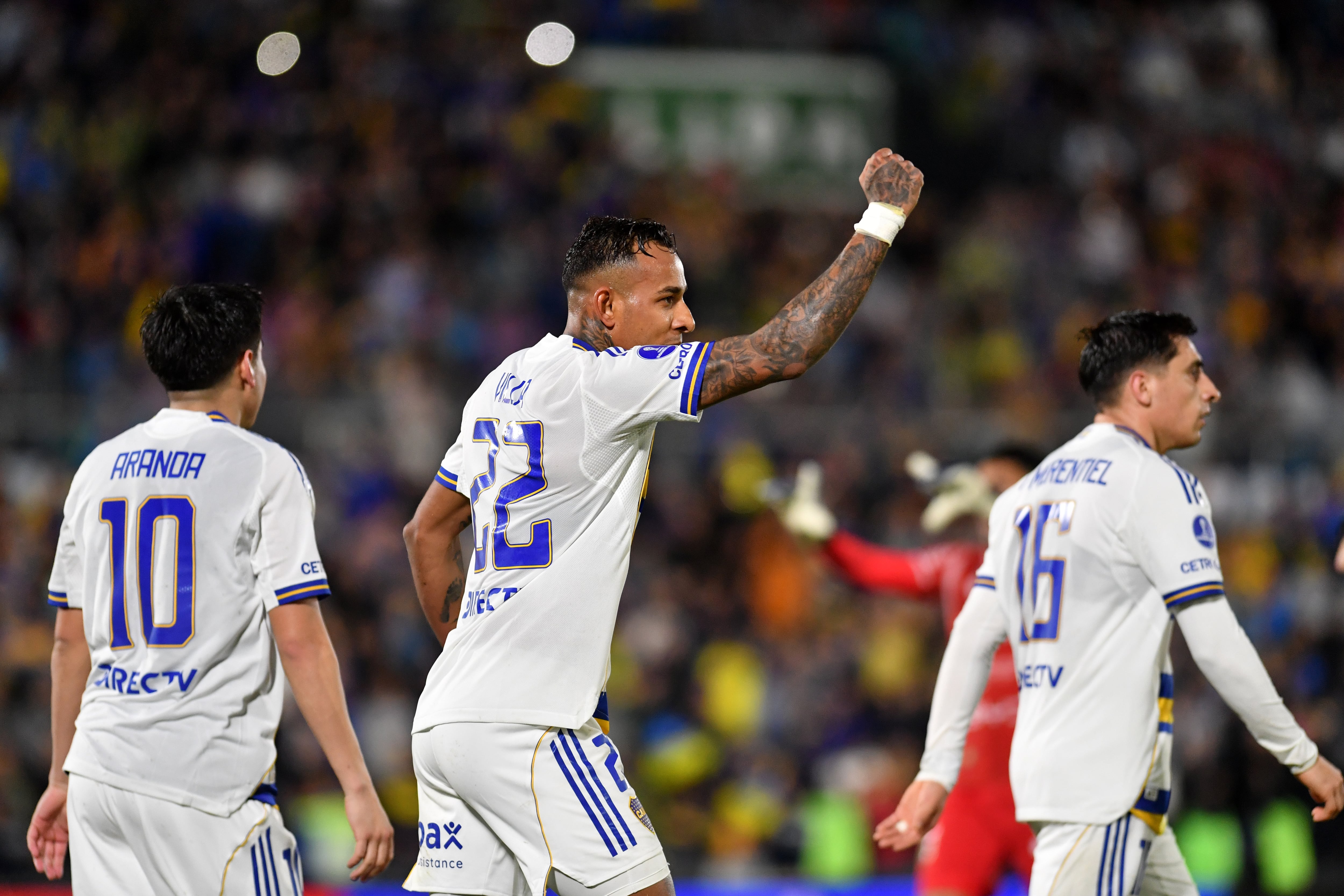 Sebastián Villa celebra el gol ante Recoleta.