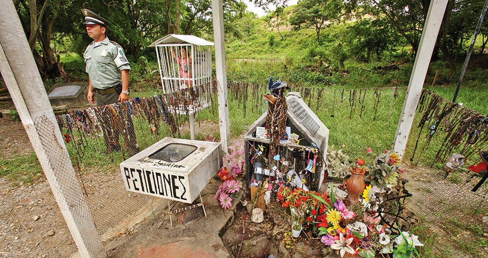 Basta un milagro para que sea beatificada. Por eso, están en la búsqueda de ese que dé la oportunidad a Colombia de tener la segunda beatificación después de la madre Laura. 