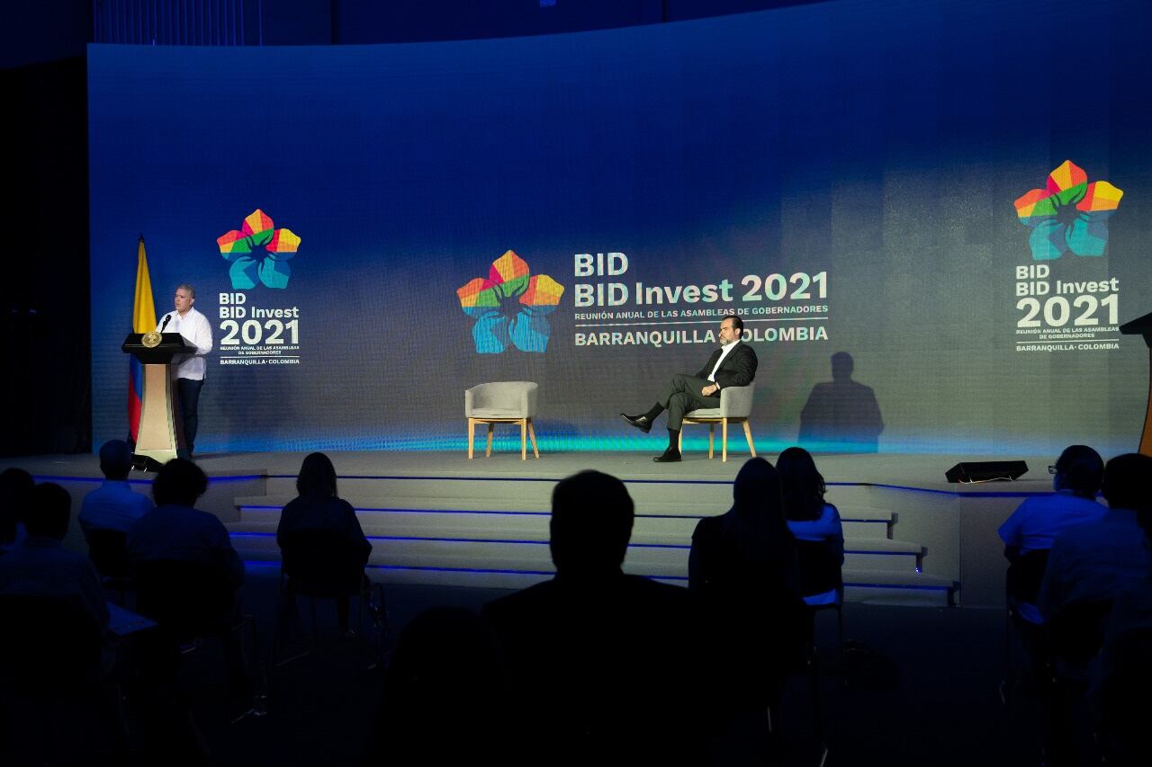 Duque en la Asamblea del BID