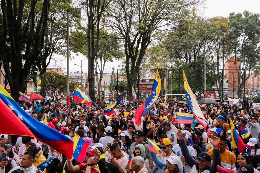 Votaciones en Bogotá de ciudadanos venezolanos para Presidente