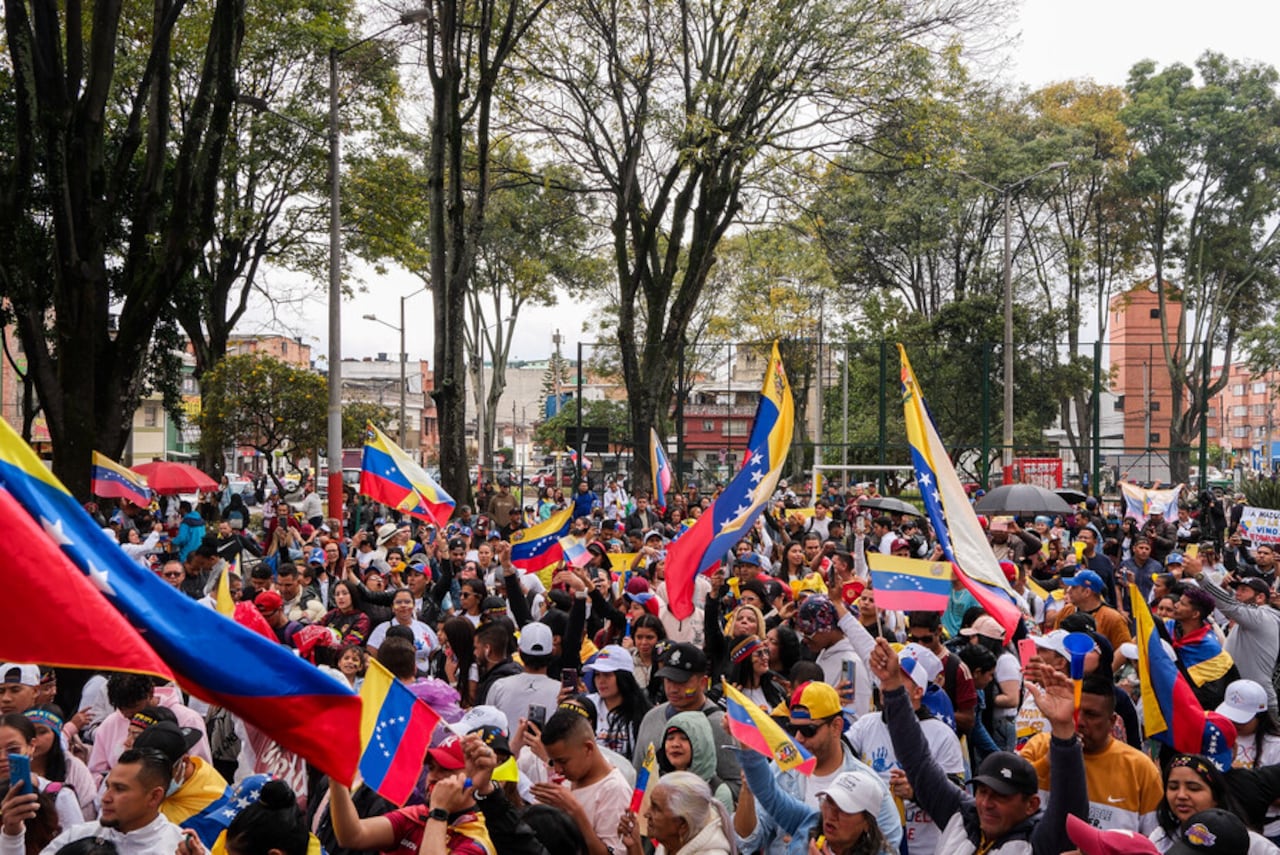 Votaciones en Bogotá de ciudadanos venezolanos para Presidente
