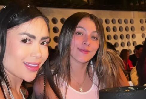 Epa Colombia y Karol Samantha