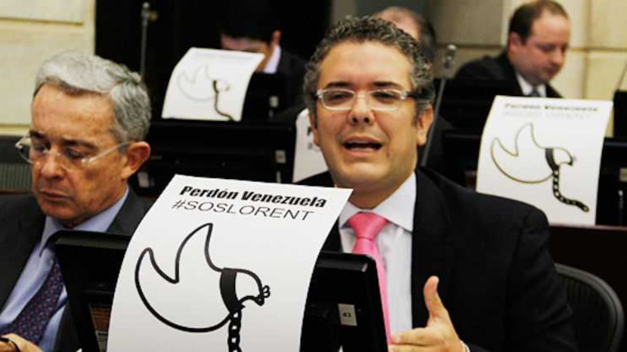 El senador Iván Duque del Centro Democrático es uno de los que pidió que se llame a consultas al embajador.