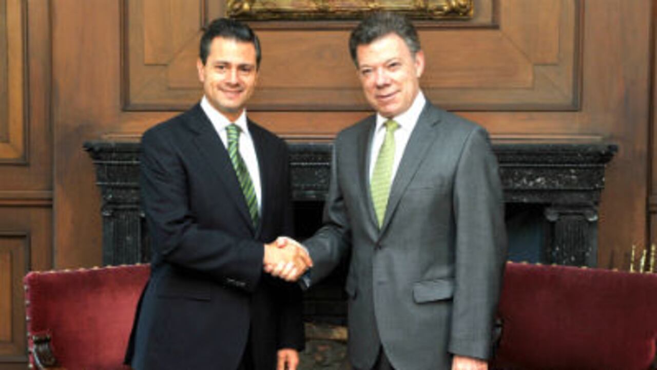 Encuentro entre el presidente electo de México, Enrique Peña Nieto, y el presidente Juan Manuel Santos.