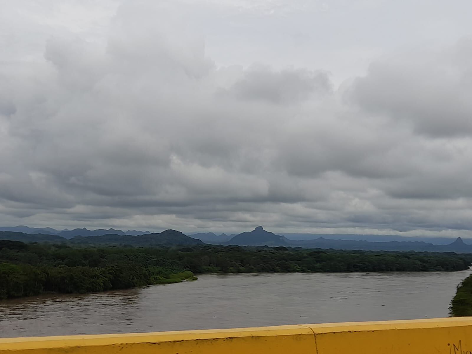 Emergencia sobre el río Magdalena