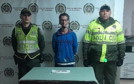 Con veladora llena de pólvora pretendían atentar a varios policías en Medellín.