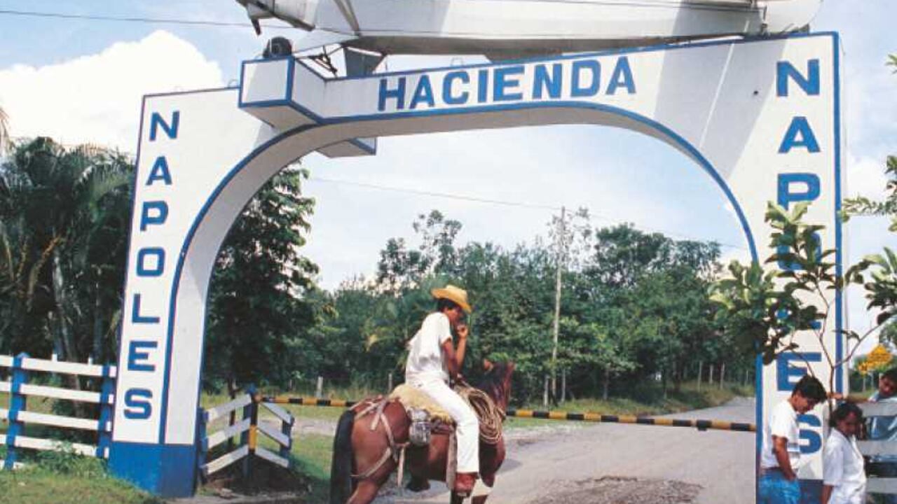 Otros bienes del terror: Hacienda Nápoles, la icónica finca de Escobar en Puerto Triunfo, Antioquia, es hoy un parque temático administrado por una empresa privada que lo tiene en concesión.
