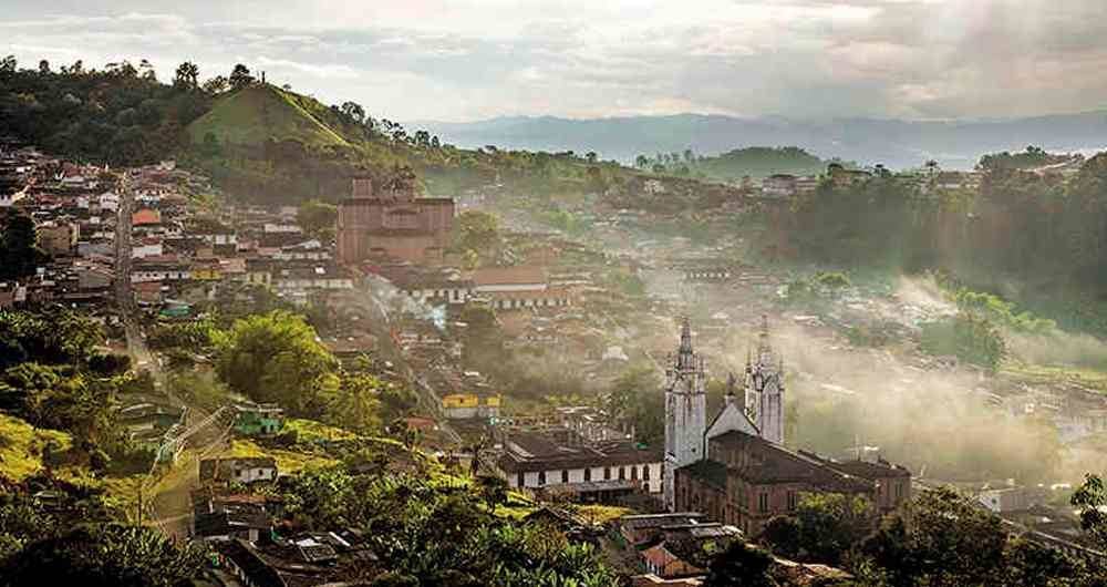 La mina Quebradona está ubicada en una montaña entre la vereda Cauca y el corregimiento de Palocabildo, a 11 kilómetros del casco urbano de Jericó. Foto: archivo/Semana.