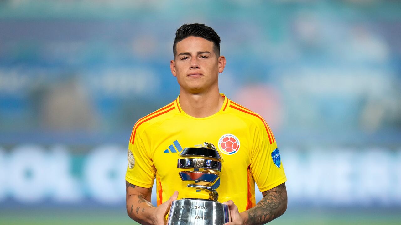 La mujer nacida en Risaralda fue vista en varios partidos en los que la tricolor, con James Rodríguez (foto) como 10, se enfrentó junto a otros equipos que hicieron parte de la Copa América 2024, generando cientos de comentarios (AP Photo/Julio Cortez).