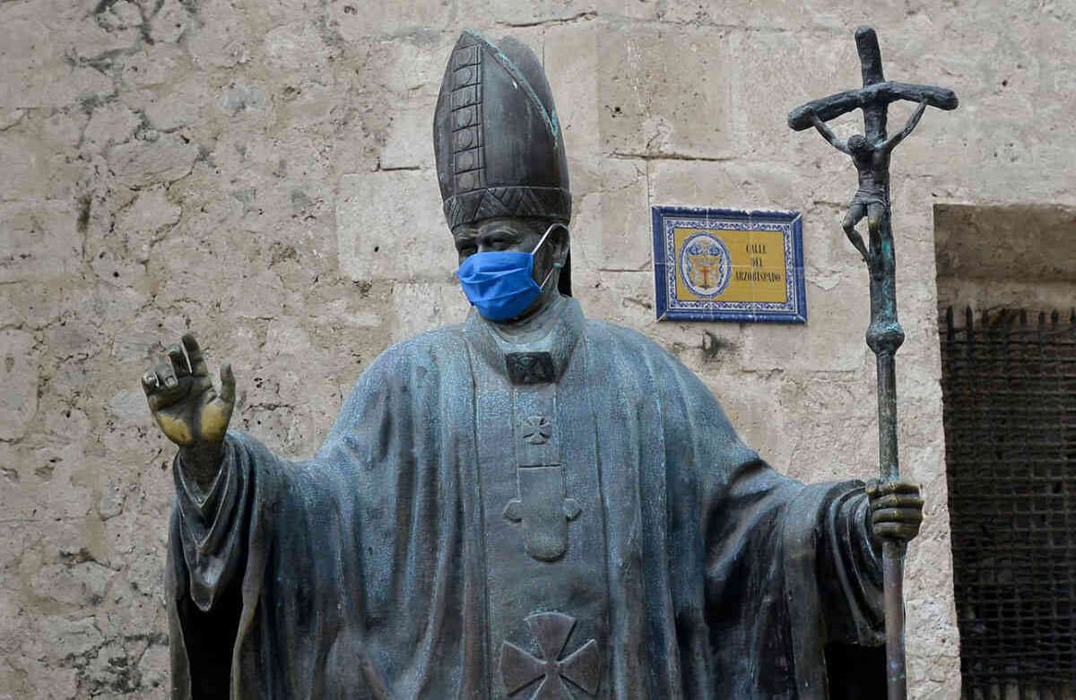 En la mañana hubo una ofrenda floral en el Hospital Universitario del Caribe, que en los últimos meses se convirtió en escenario de la lucha contra la enfermedad. Foto: Cortesía Alcaldía de Cartagena