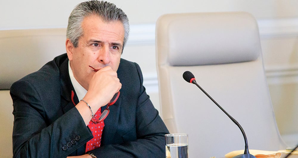  Luis Fernando Velasco, exministro del Interior, también habría formado parte del “cónclave”, con Carlos Ramón González.