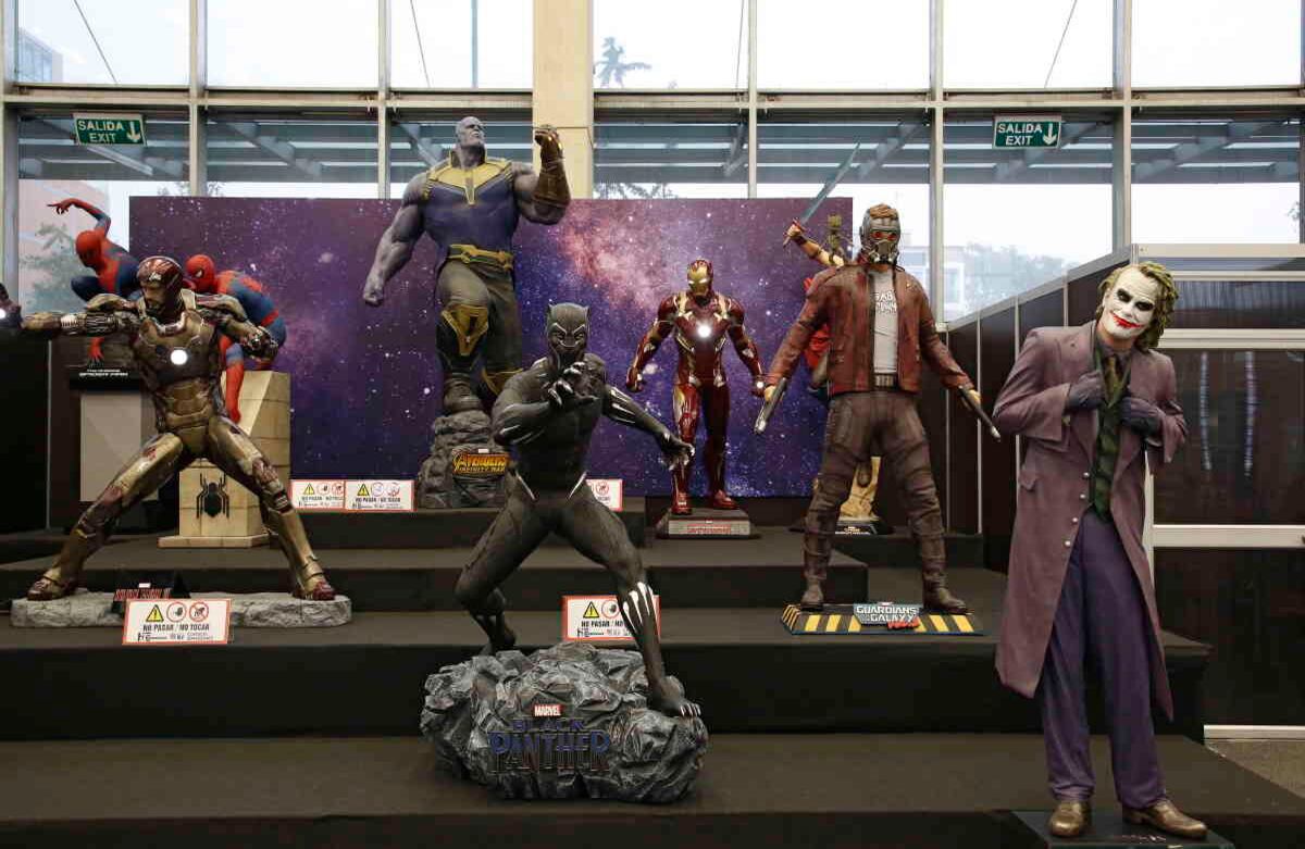 Los superhéroes, tanto de Marvel como de DC, son protagonistas de la Comic Con. Hay réplicas en tamaño real y figuras de colección. 