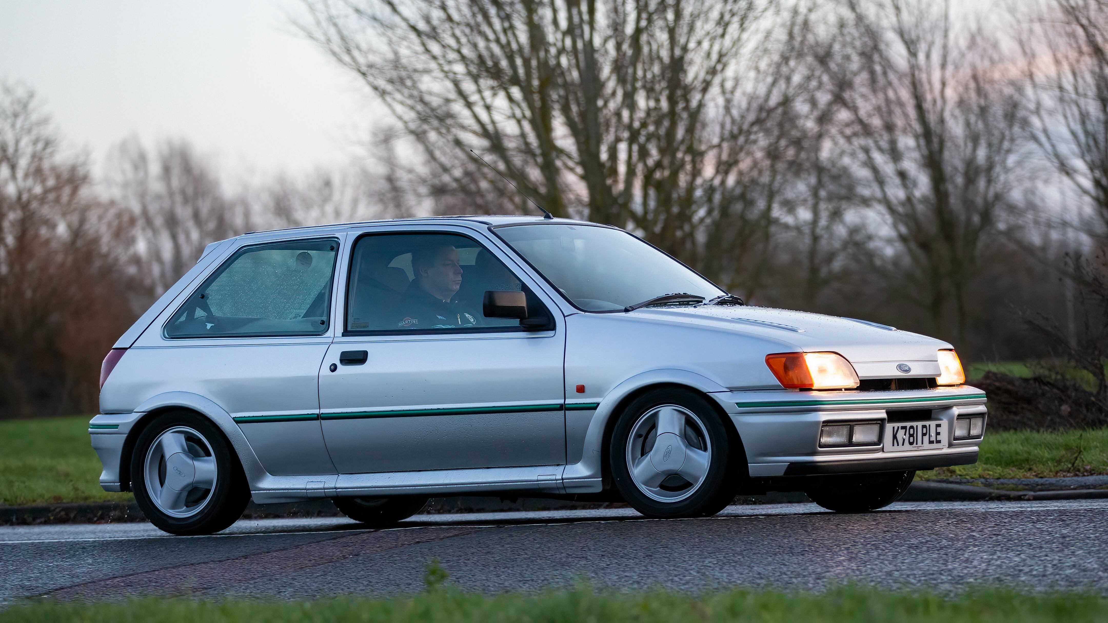 El Ford Fiesta es uno de los modelos icónicos de la firma norteamericana. Este es uno producido en 1992.