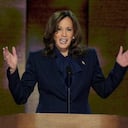 Kamala Harris, aspirante demócrata a la Casa Blanca, acusó este jueves a su rival republicano, el expresidente Donald Trump, de querer "hacer retroceder" a Estados Unidos. (AP Photo/J. Scott Applewhite)