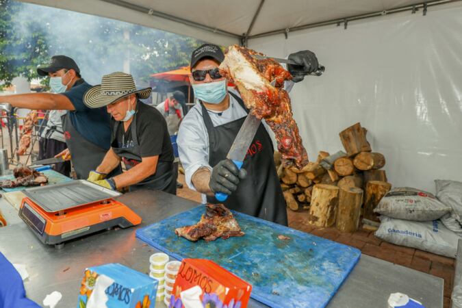 Organizada por la Cámara de Comercio de Bogotá, la feria busca promover la comida local e impulsar la economía.