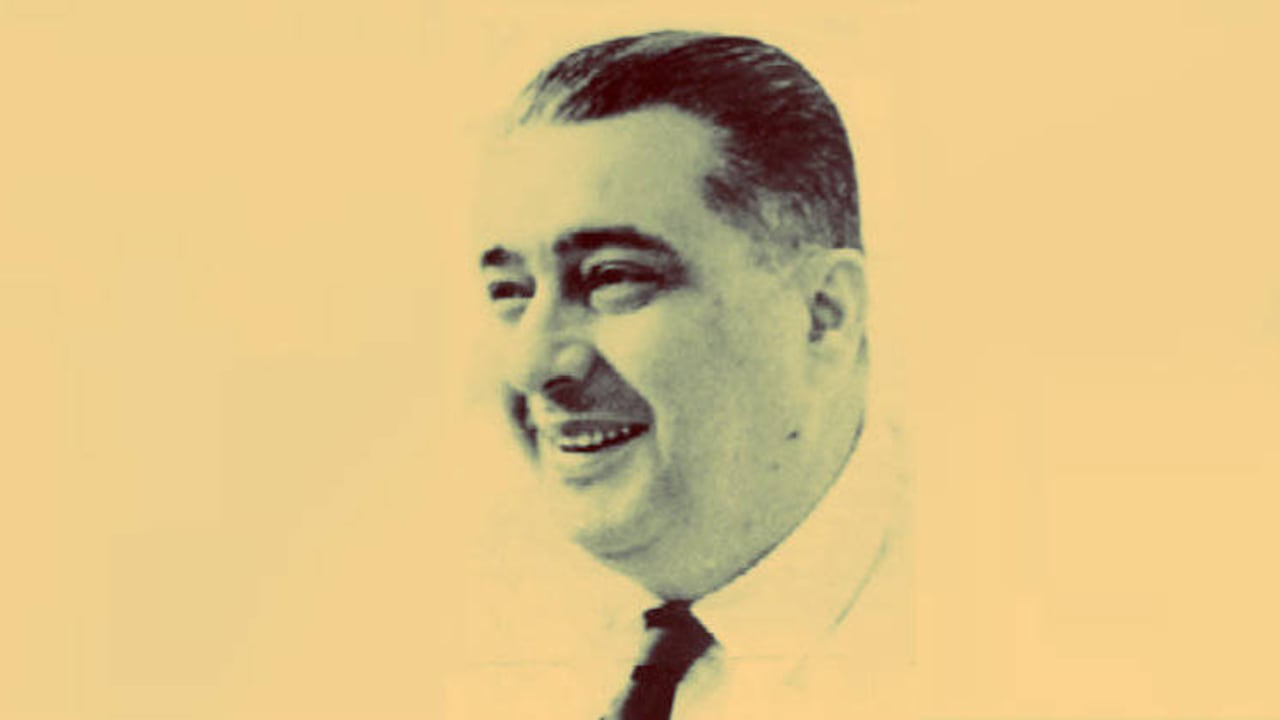 Lezama Lima nació el 19 de diciembre de 1910 en La Habana, Cuba.