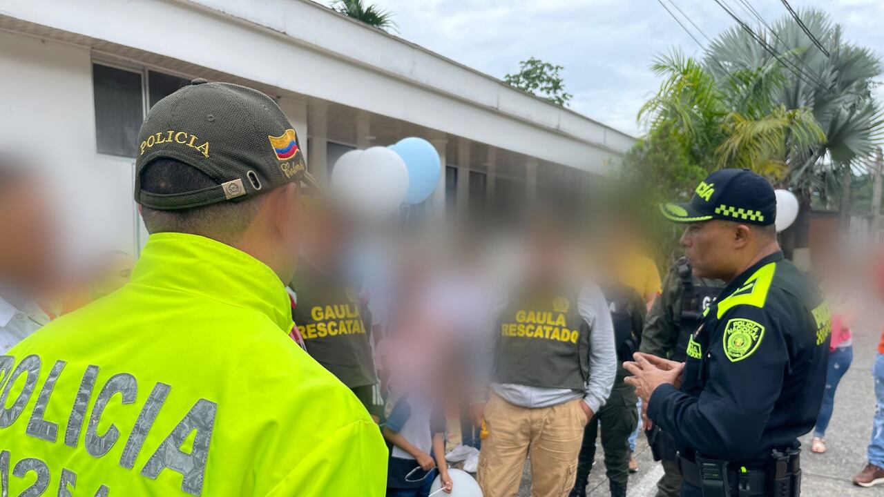 Estas personas habían sido retenidas, tras desplazarse hasta este municipio con el propósito de cerrar un negocio de la compra de una maquinaria amarilla.