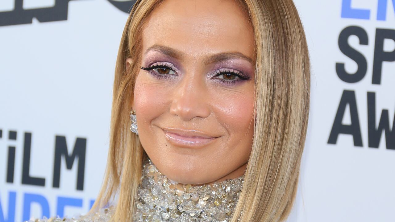 (FILES) In this file photo taken on February 08, 2020, US singer Jennifer Lopez arrives for the 35th Film Independent Spirit Awards in Santa Monica, California. - Pop superstar Lady Gaga will sing the national anthem during Joe Biden's swearing-in as US president on January 20, with Jennifer Lopez also performing at the largely virtual event, it was announced on January 14, 2021. (Photo by Jean-Baptiste Lacroix / AFP)