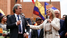 El candidato Sergio Fajardo junto a su fórmula vicepresidencial, Edna Bonilla realizaron la inscripción de su candidatura en la Registraduria Nacional.