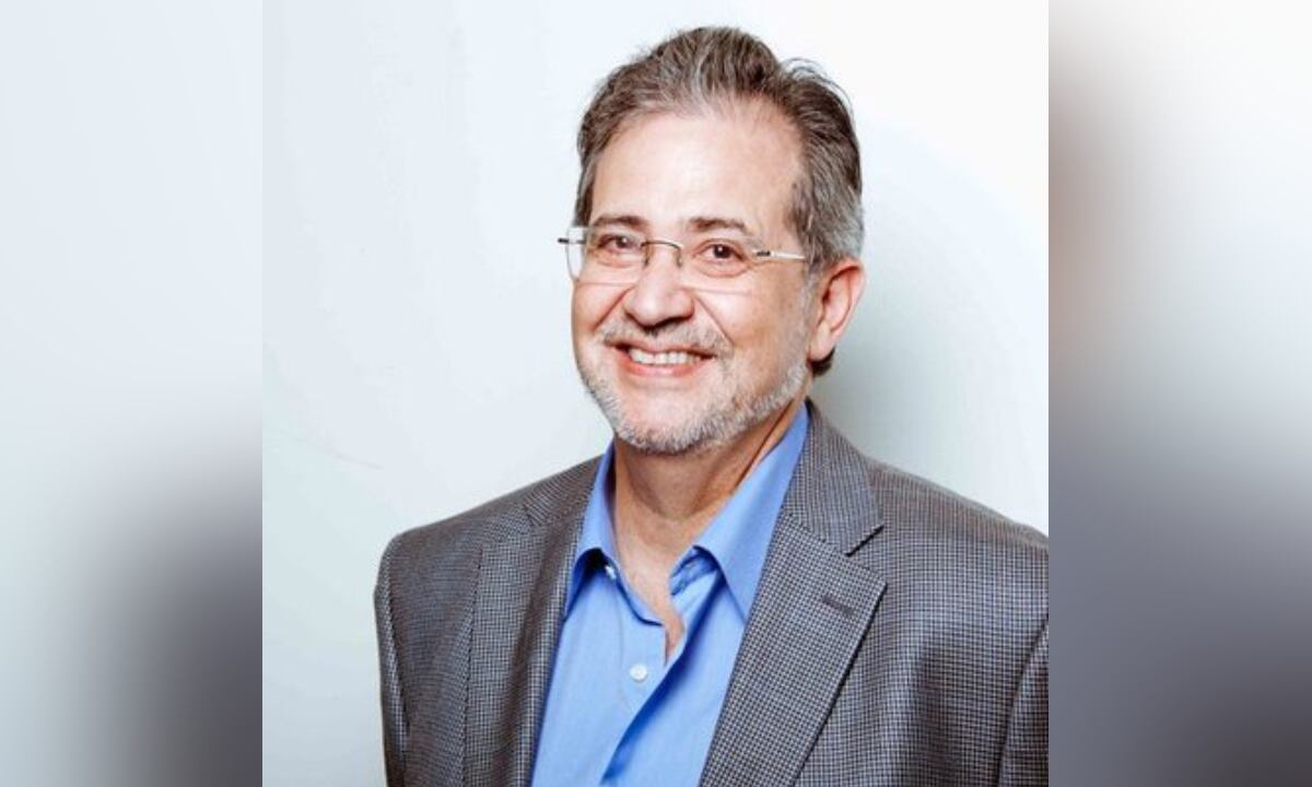 Desde España, el director de El nacional, advirtió al as fuerzas de Maduro que no se esfuercen en buscarle porque él está residenciado en Madrid.